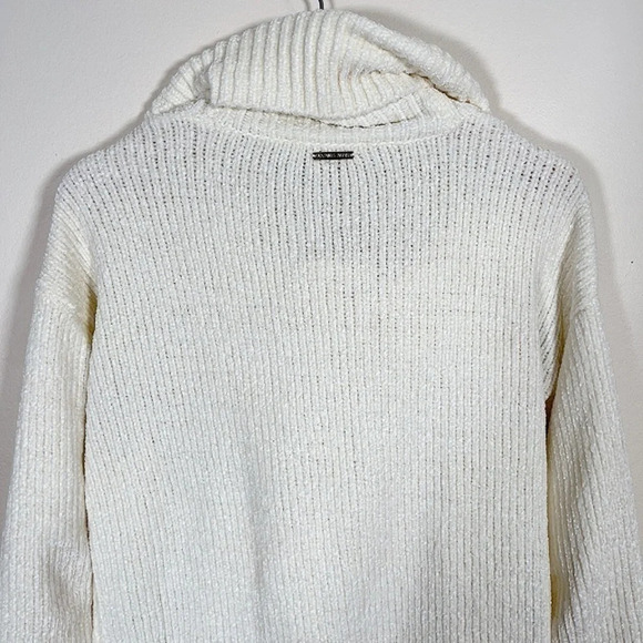 MICHAEL KORS | COWL NECK SWEATER IN WHITE - Picture 13 of 14